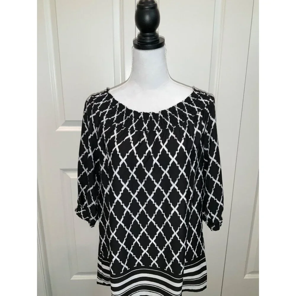 Chico's Black & White Blouse 3/4 sleeve Women's size 0 Small (4) Off Shoulder - Picture 2 of 7